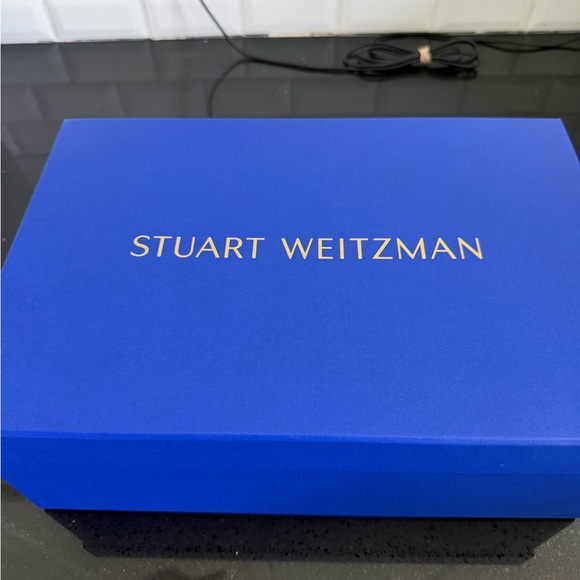 Stuart Weitzman White Power Pumps